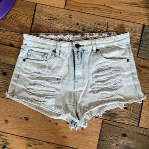 High Rise light wash distress demon Jean shorts size 28